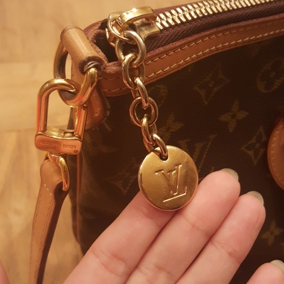 SOLD Louis Vuitton Palermo PM gently used monogram - Picture 3 of 8